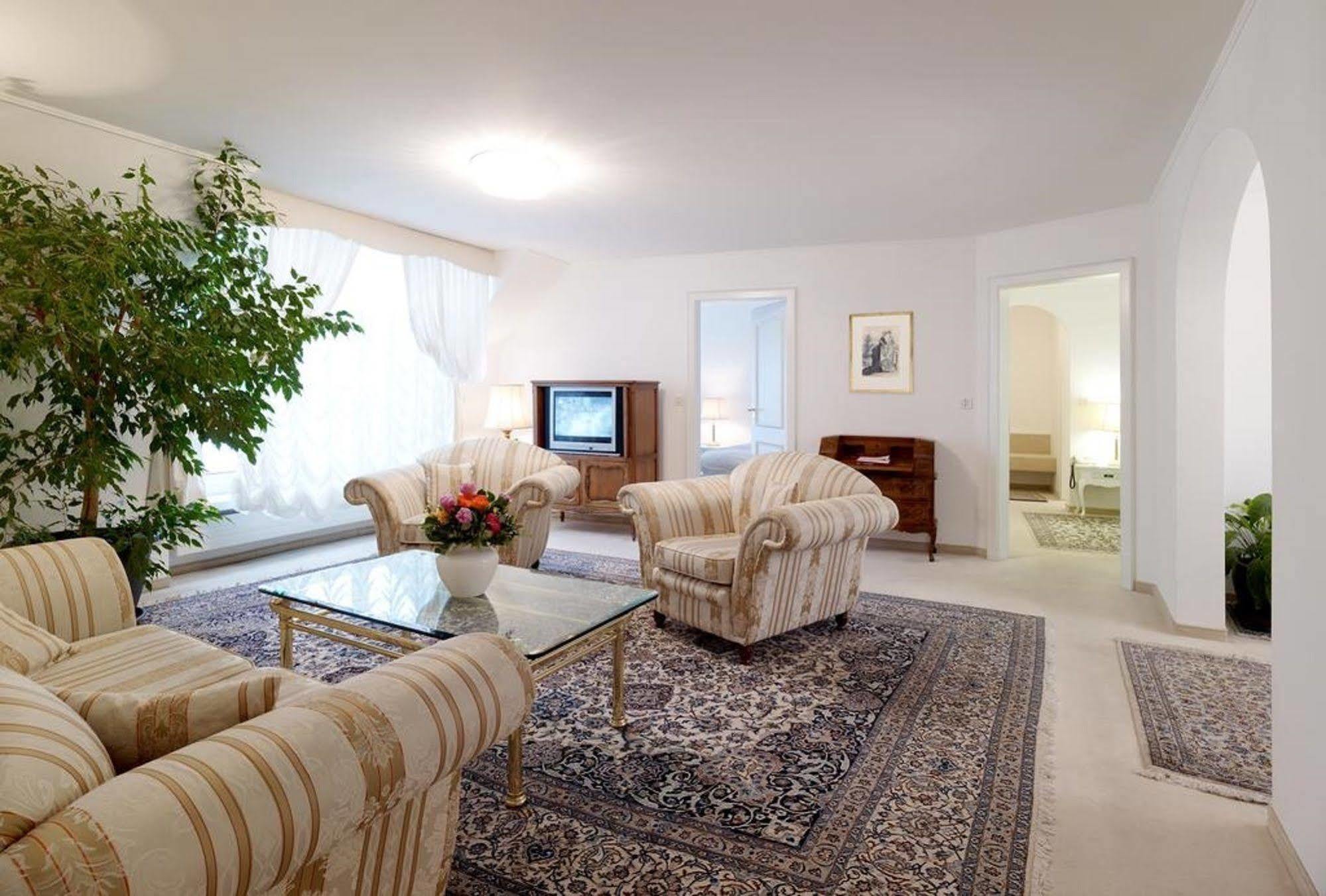 Hotel Mozart رورشاخ المظهر الخارجي الصورة